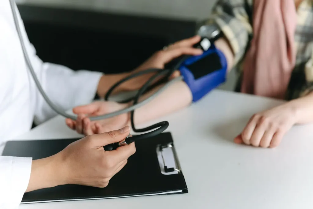 Zioła obniżające ciśnienie krwi – naturalne wsparcie w nadciśnieniu